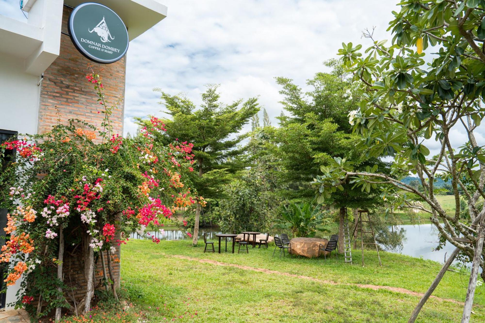 Phum Domnak Domrey Resort Chambok Ngoại thất bức ảnh